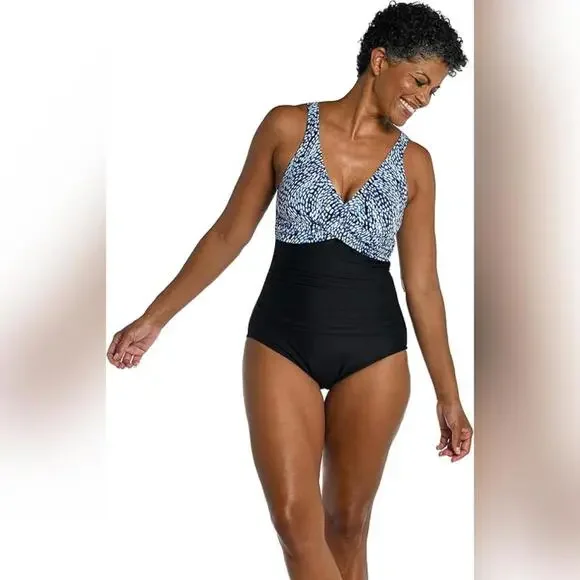 Women's Live In Color Twist Front Shirred One Piece Swimsuit - Anne Cole